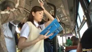 【制服】前田かおり バスで悪戯される女子校生