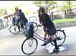 自転車の椅子に媚薬を塗られ通学路でも我慢できずサドルオナニーをするほど発情しまくる女子 2